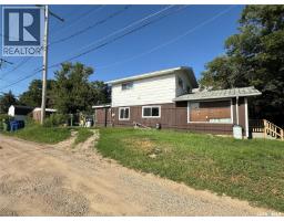 25 Home Street W, Moose Jaw, SK S6H4X2 Photo 44