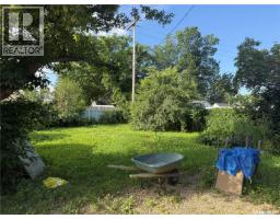 25 Home Street W, Moose Jaw, SK S6H4X2 Photo 48