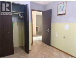 25 Home Street W, Moose Jaw, SK S6H4X2 Photo 32