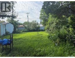 25 Home Street W, Moose Jaw, SK S6H4X2 Photo 47