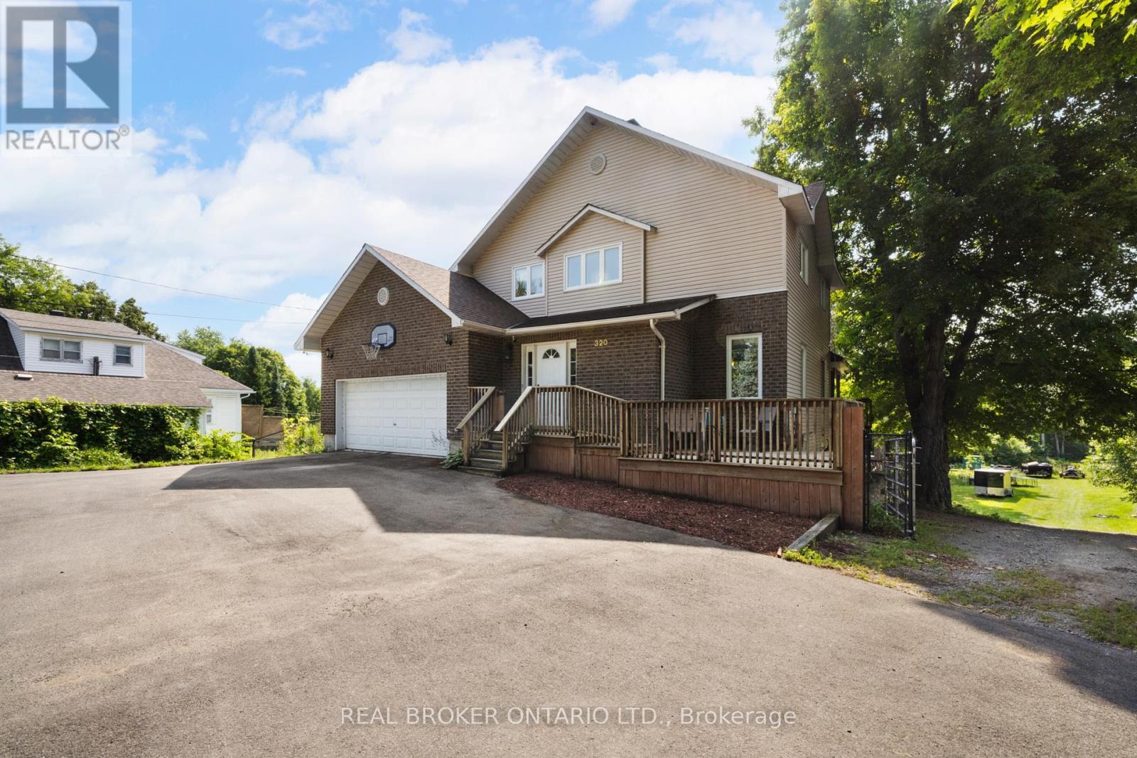 320 CLOTHIER STREET W - 3