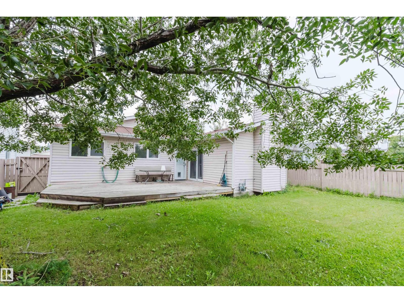 2439 112 ST NW - 64