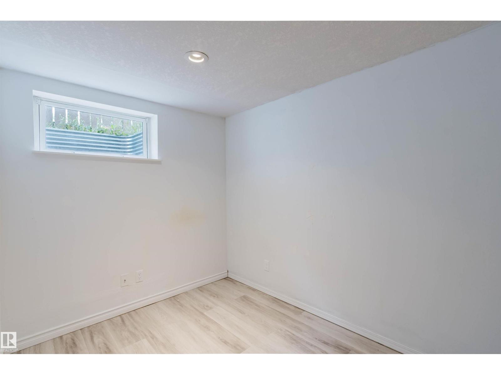 2439 112 ST NW - 58