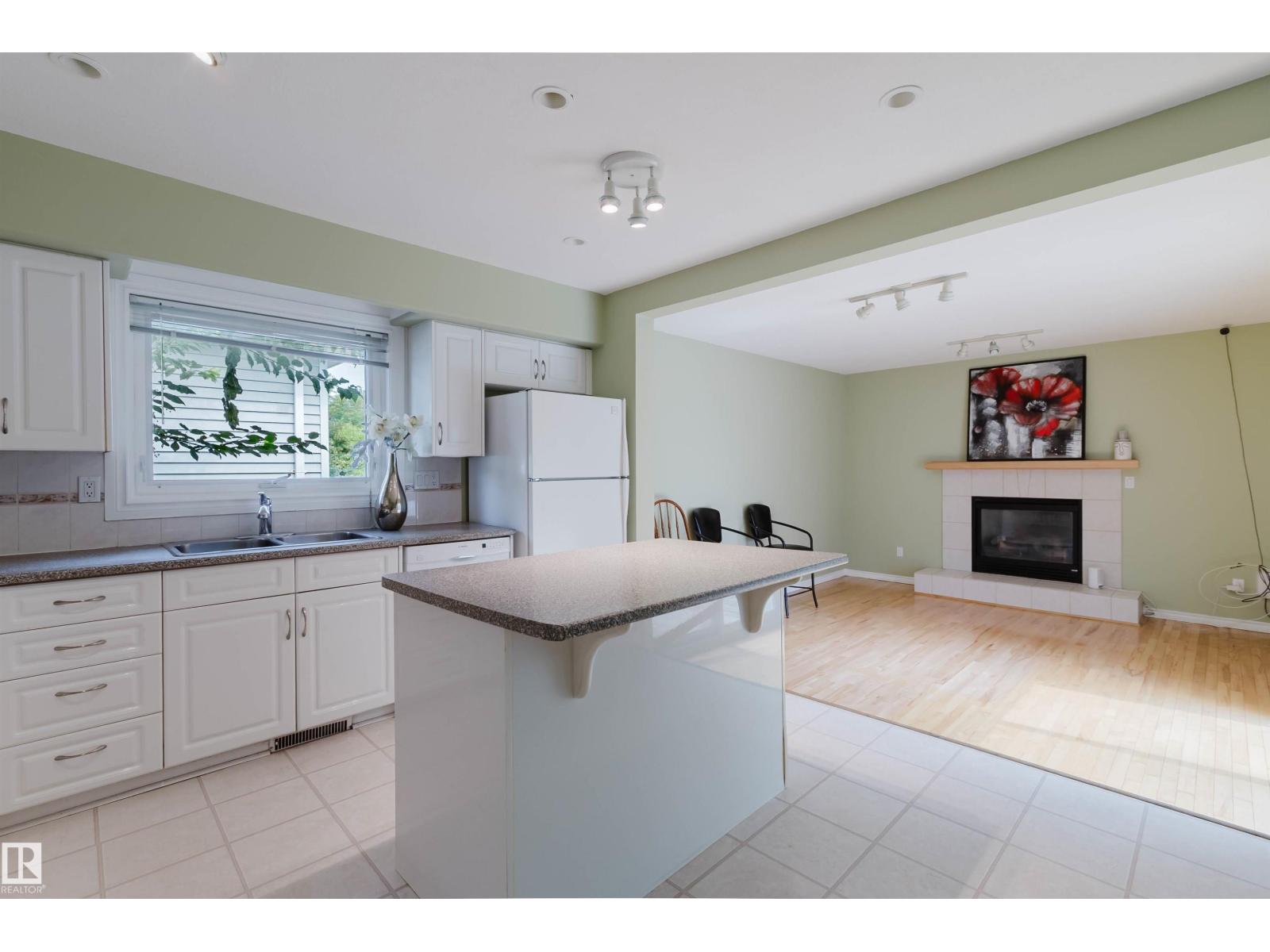2439 112 ST NW - 29