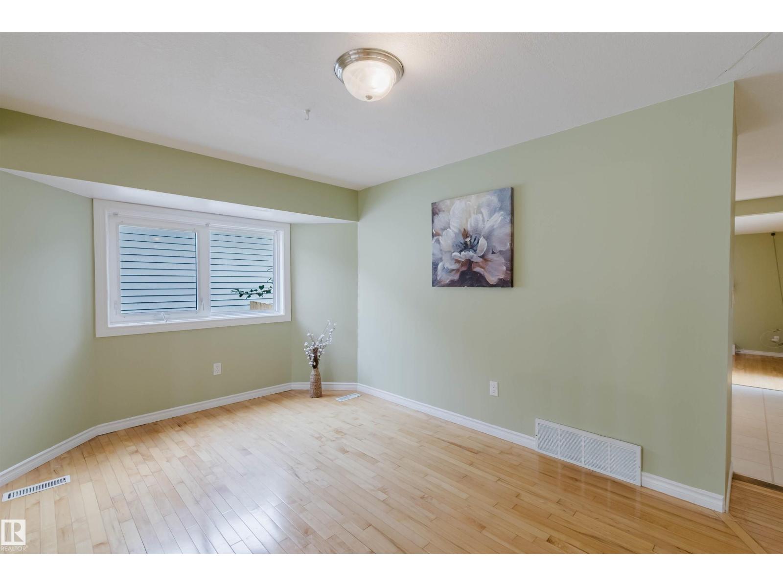 2439 112 ST NW - 11