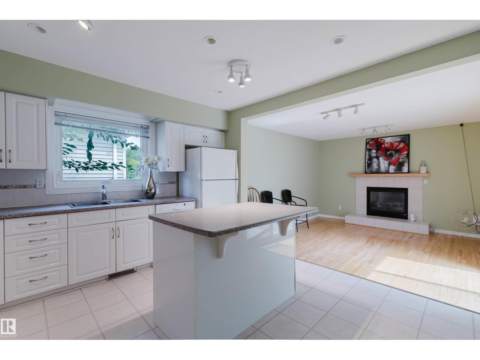2439 112 ST NW - 25