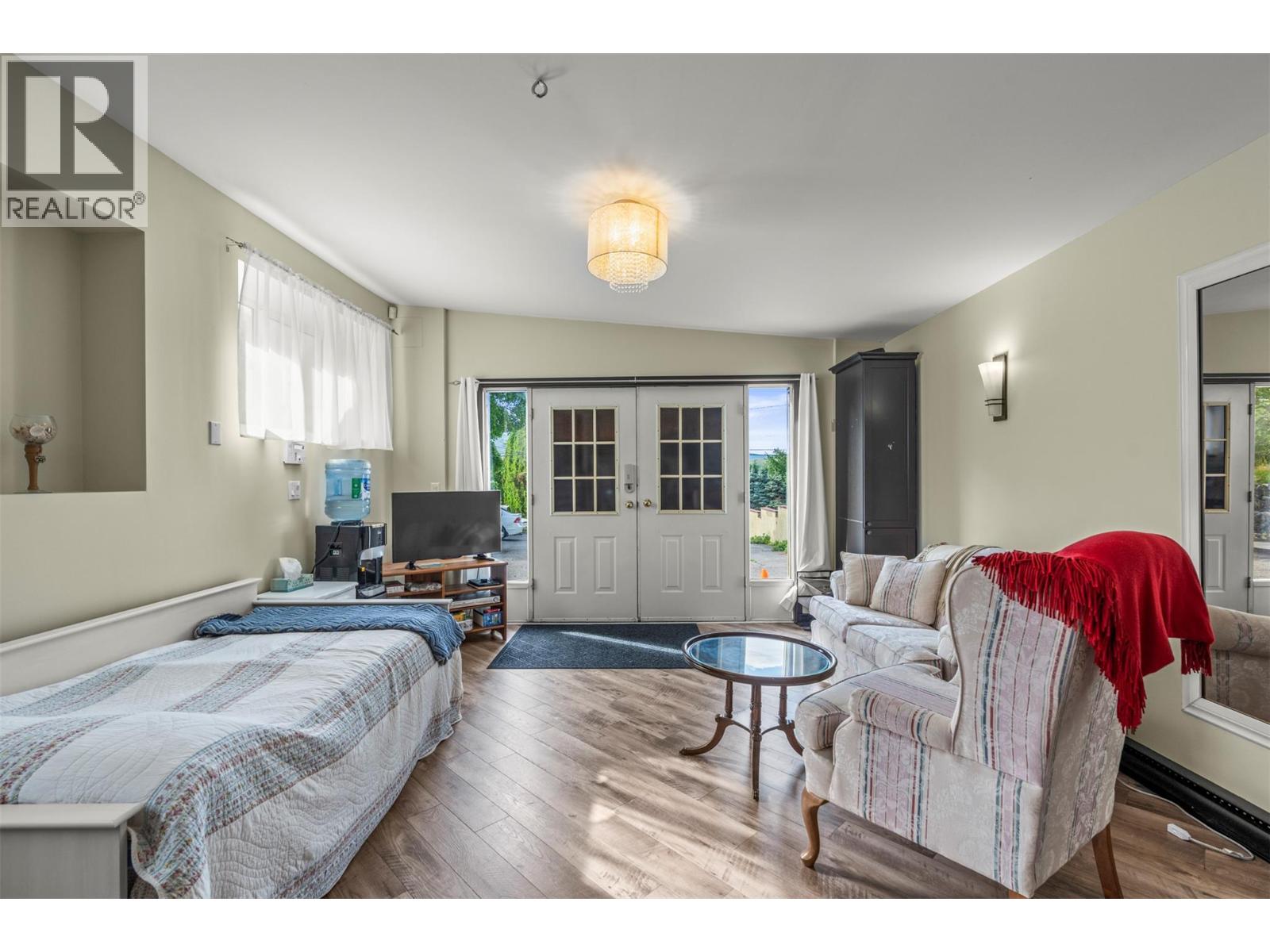 4105 Pleasant Valley Road - Image 9