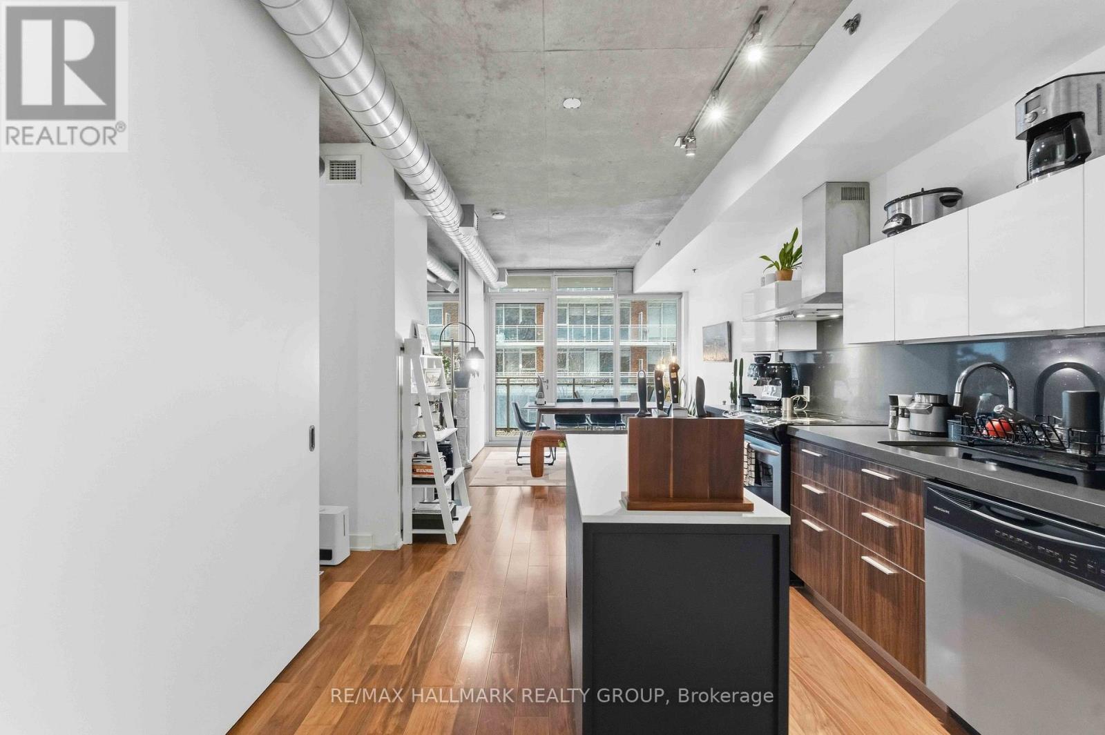 #313 360 MCLEOD STREET - 8