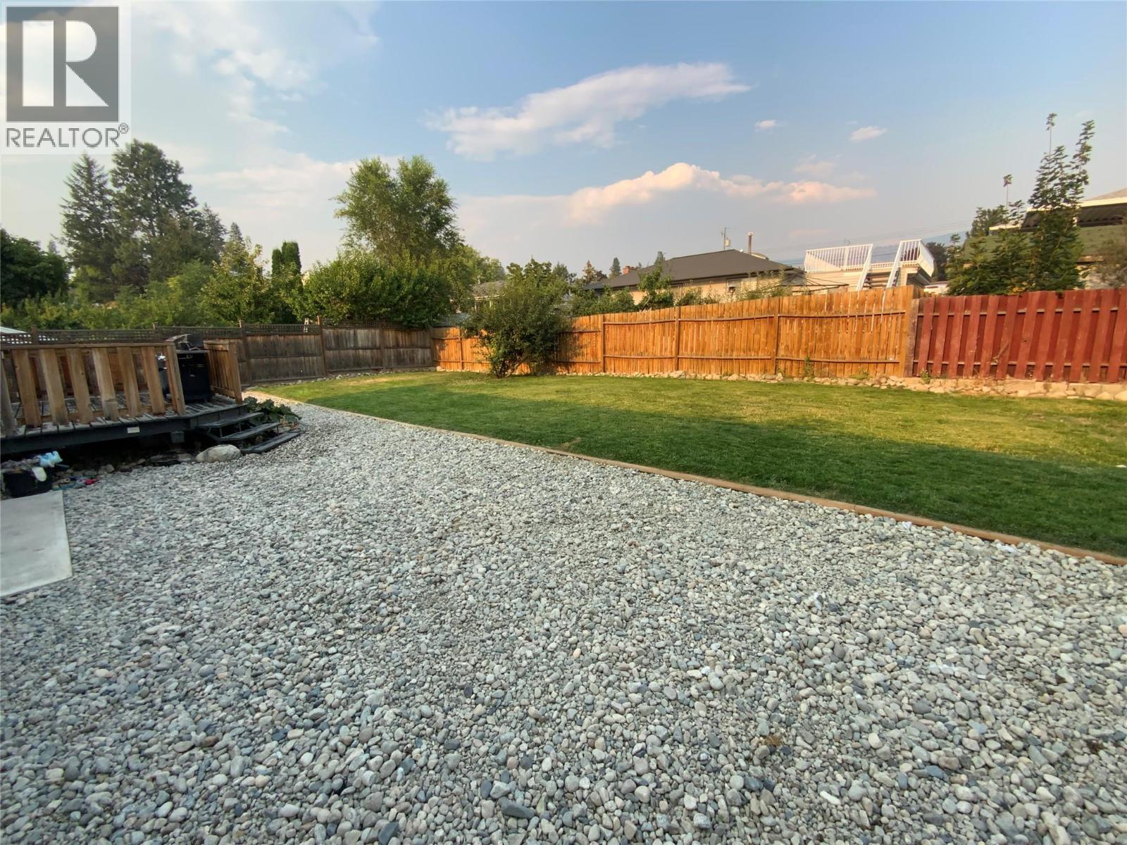 1134 WOODLANDS Drive - 6