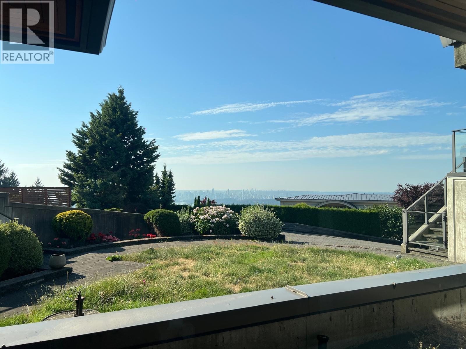 1355 WHITBY ROAD, West Vancouver