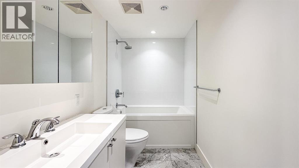 200 4355 W 10 AVENUE, Vancouver