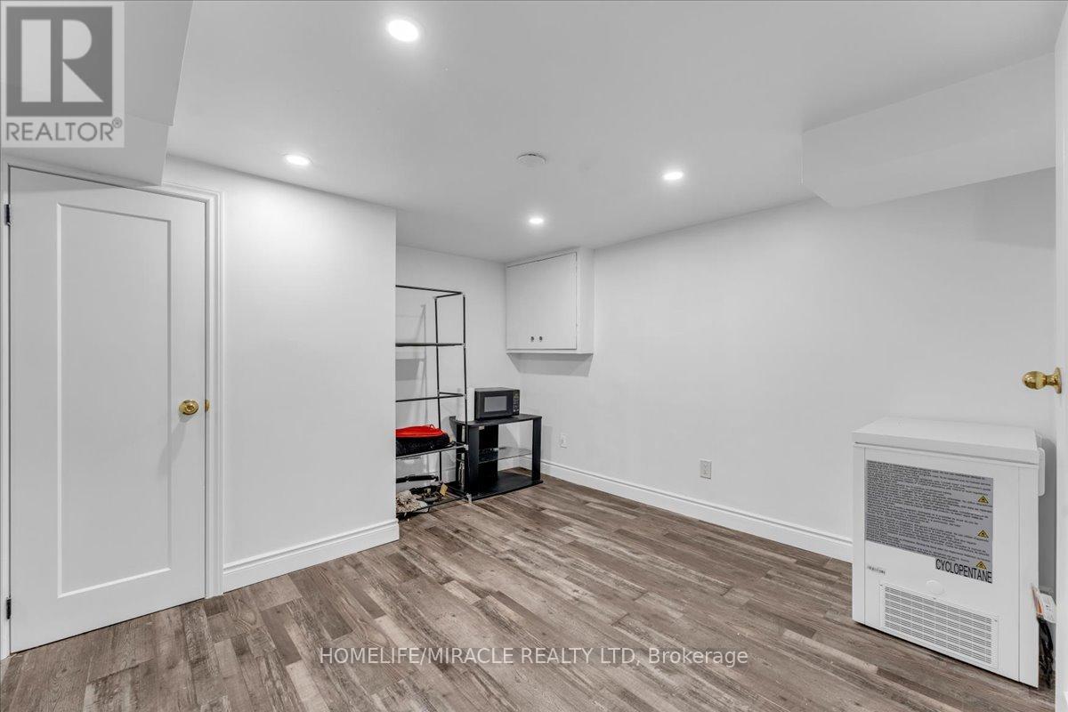 1238 PHARMACY AVENUE - 20
