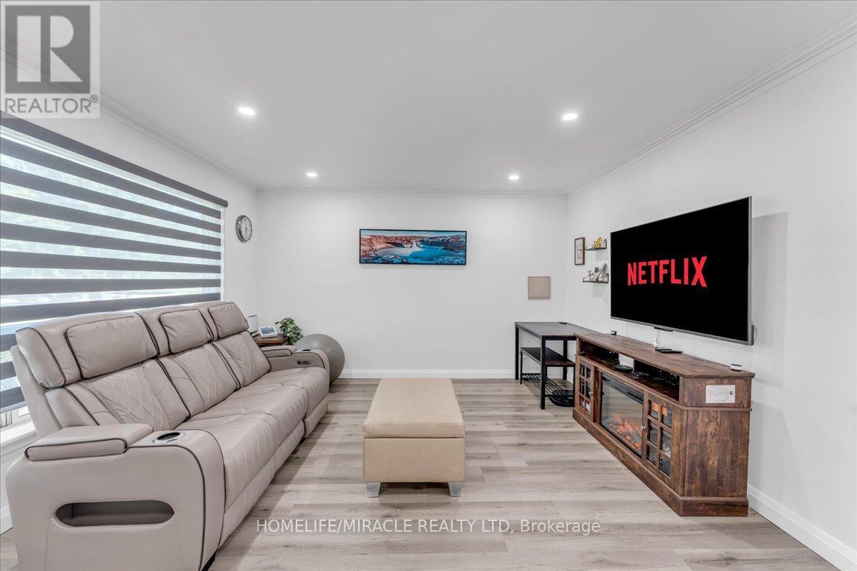 1238 PHARMACY AVENUE - 5