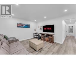 1238 Pharmacy Avenue, Toronto, ON M1R2H9 Photo 6
