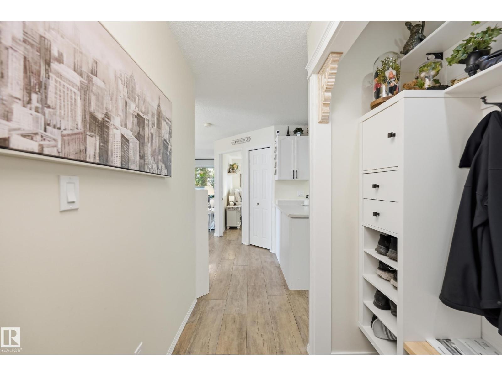 #208 9760 176 ST NW, Terra Losa, Edmonton photo 3