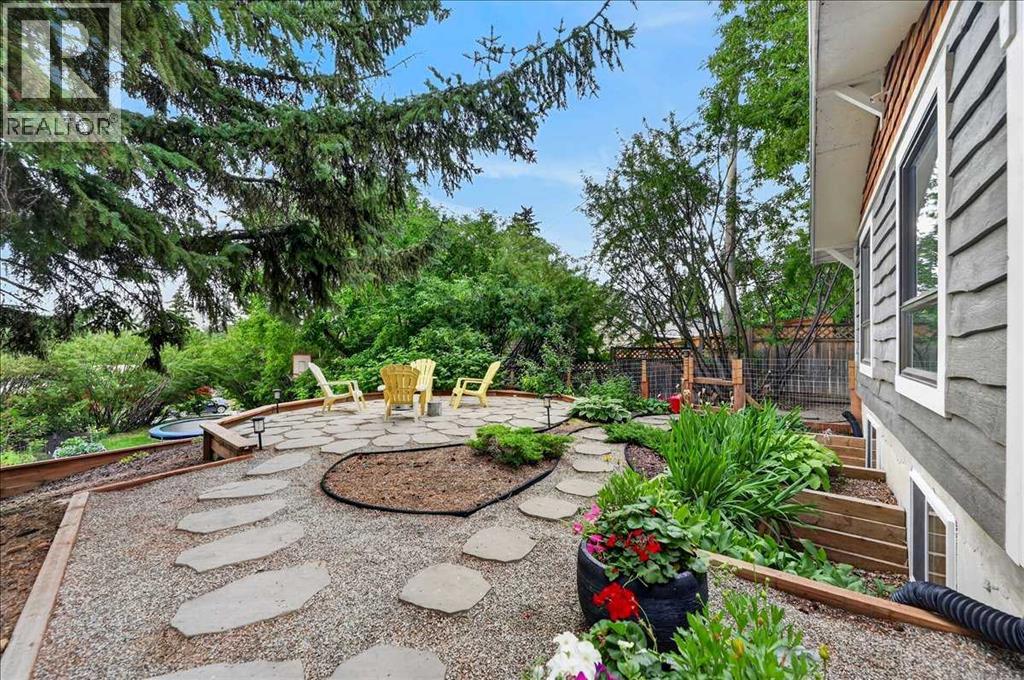 9011 33 Avenue NW, Bowness, Calgary photo 5