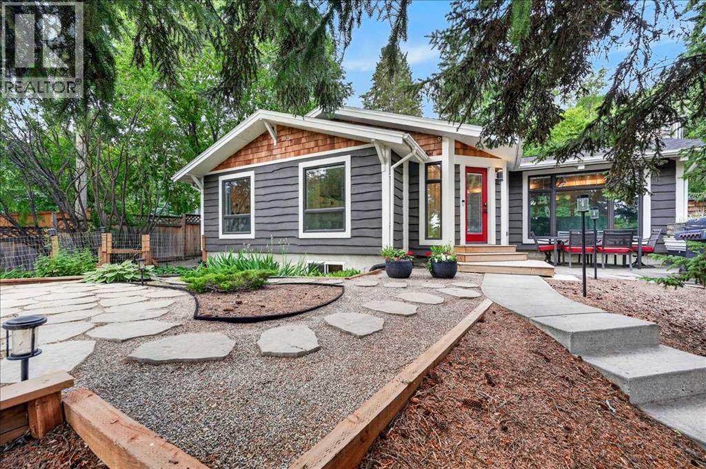 9011 33 Avenue NW, Bowness, Calgary photo 3