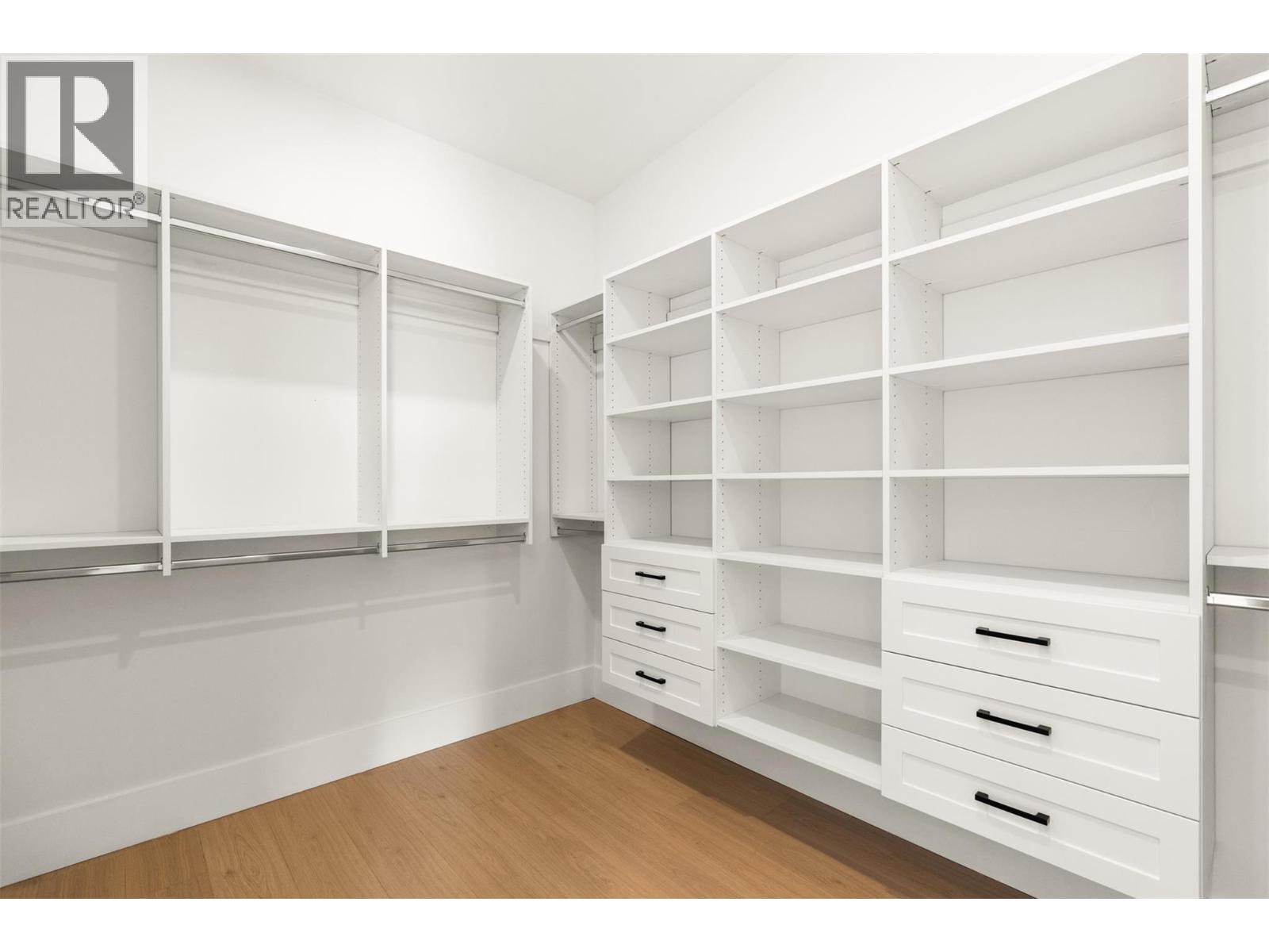 8924 Tavistock Road - 27