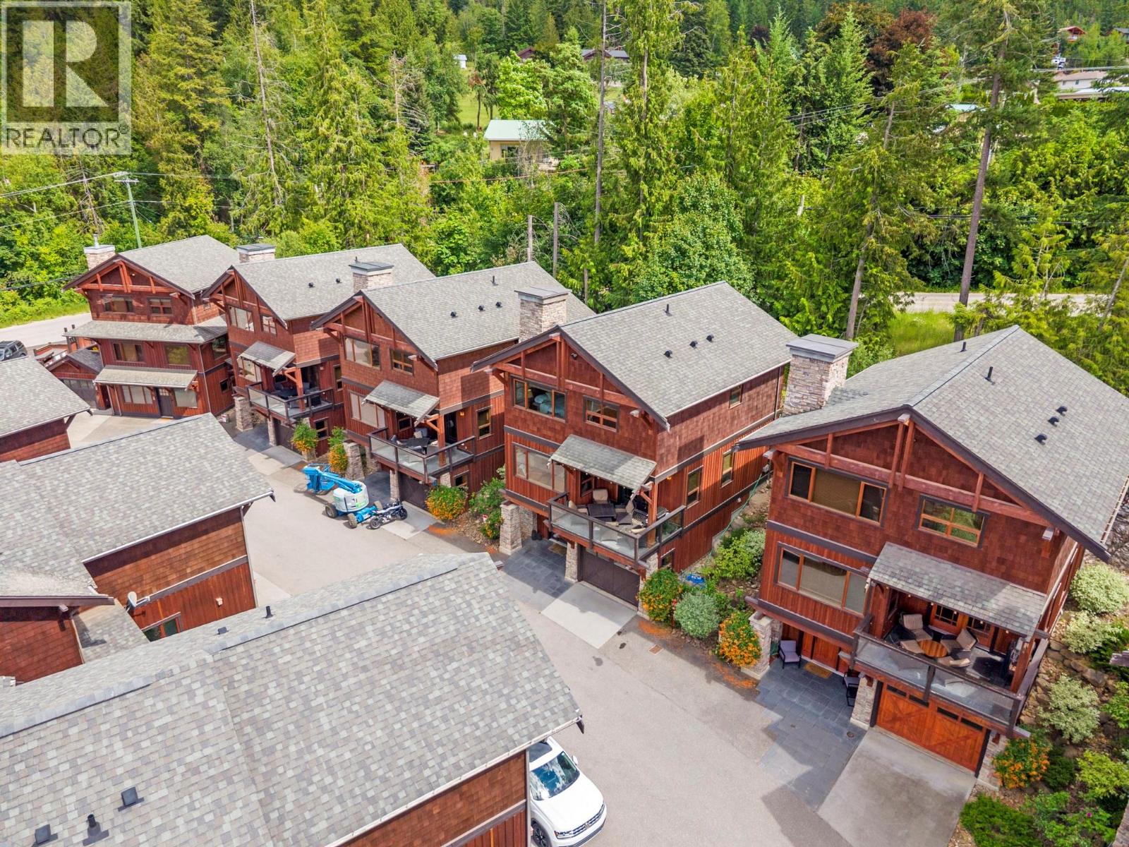 16 2479 Eagle Bay Road, Blind Bay