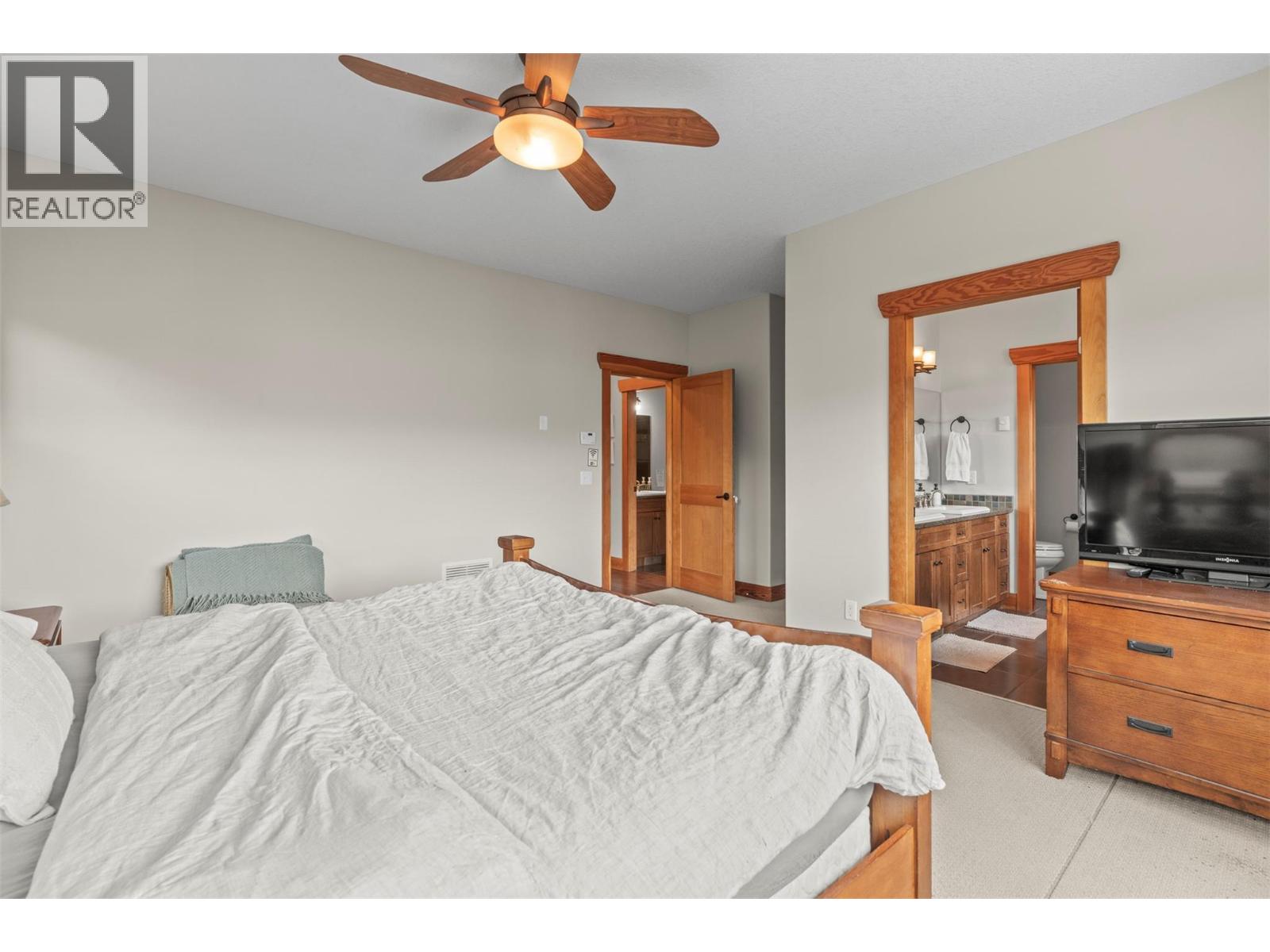 16 2479 Eagle Bay Road, Blind Bay