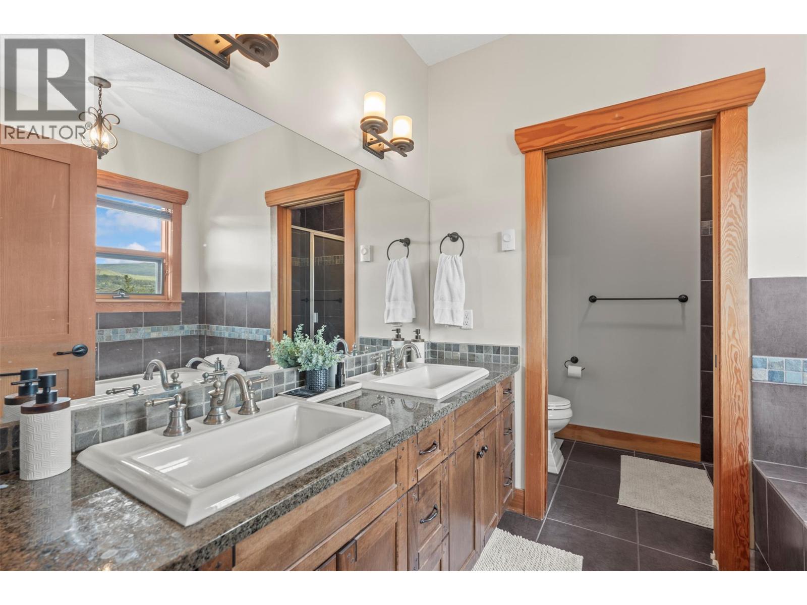 16 2479 Eagle Bay Road, Blind Bay