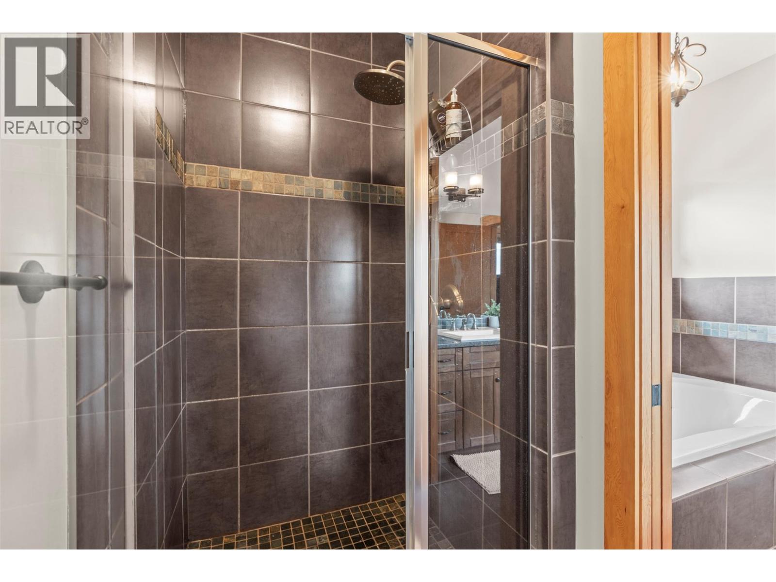 16 2479 Eagle Bay Road, Blind Bay
