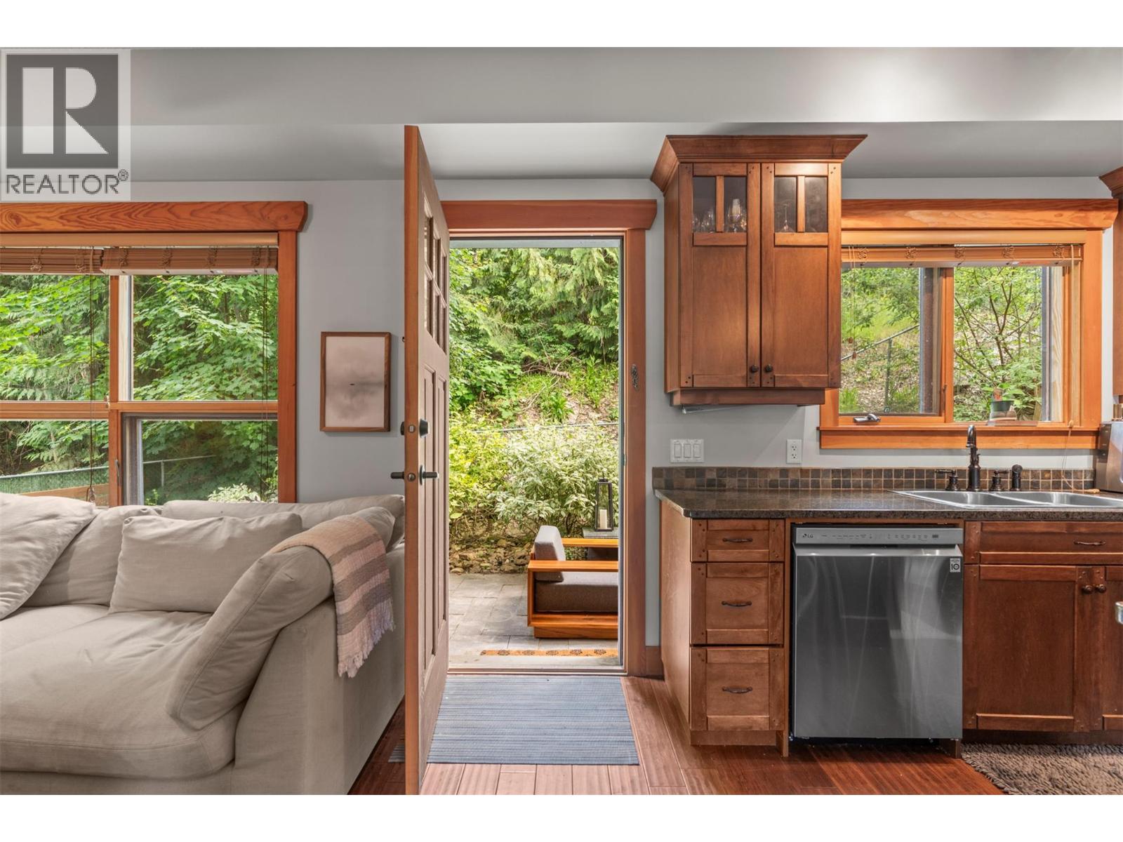 16 2479 Eagle Bay Road, Blind Bay