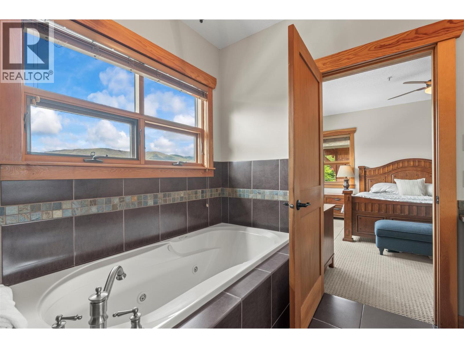 #16 2479 Eagle Bay Road - 38