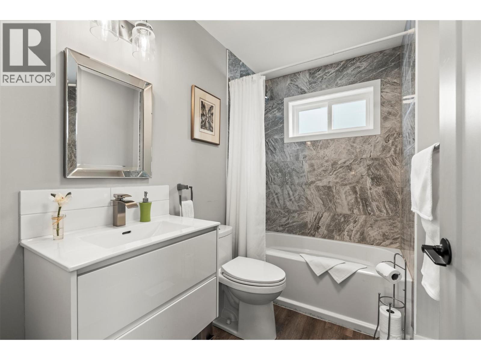 36 Spruce Drive - Image 23