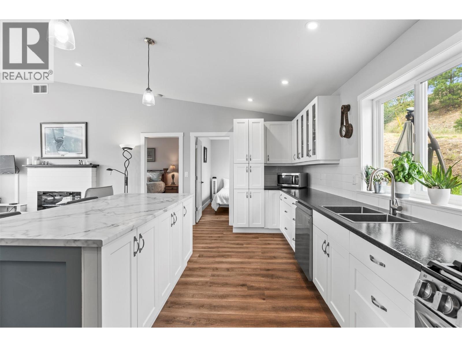 36 Spruce Drive - Image 35