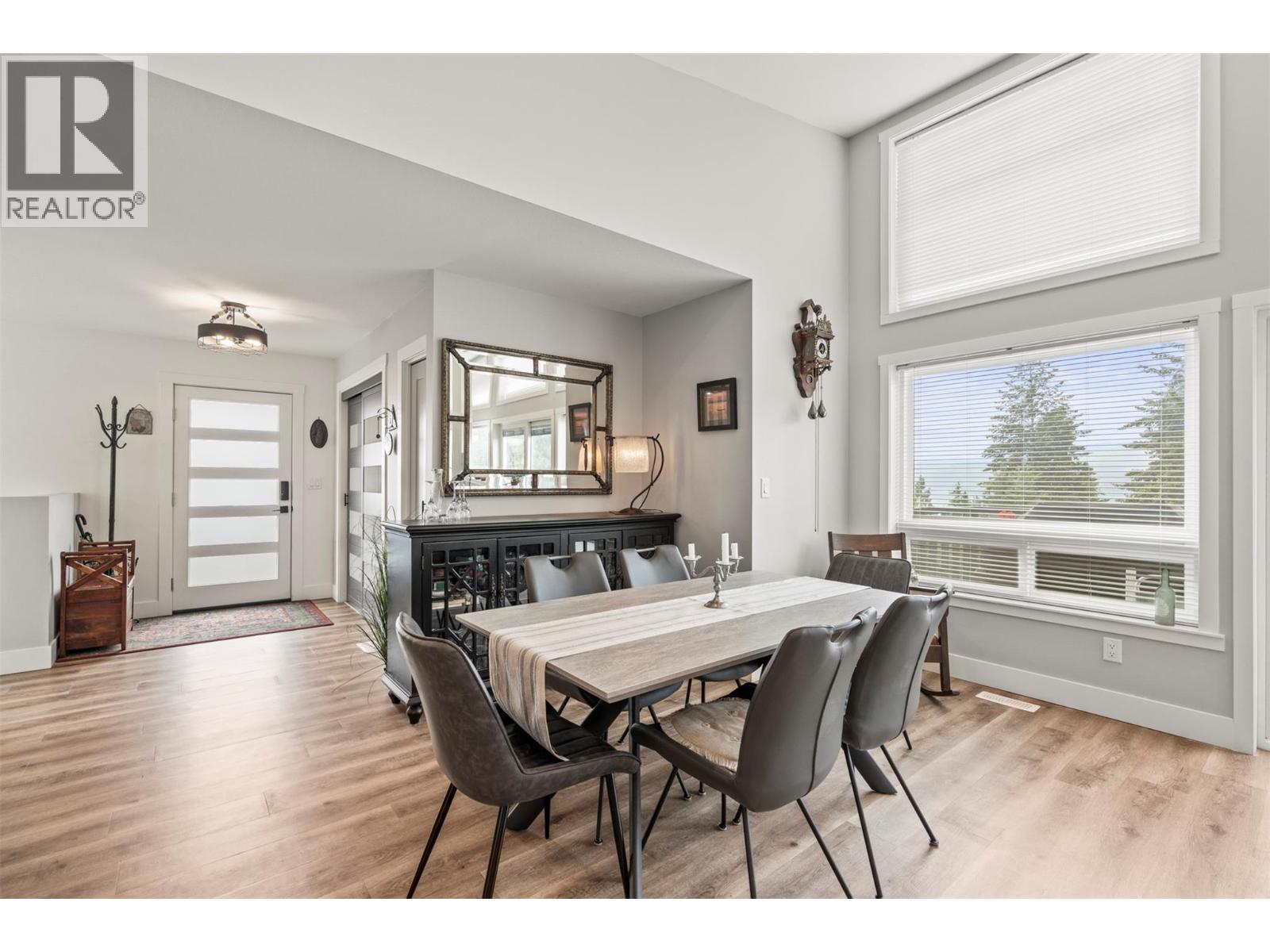 36 Spruce Drive - Image 25