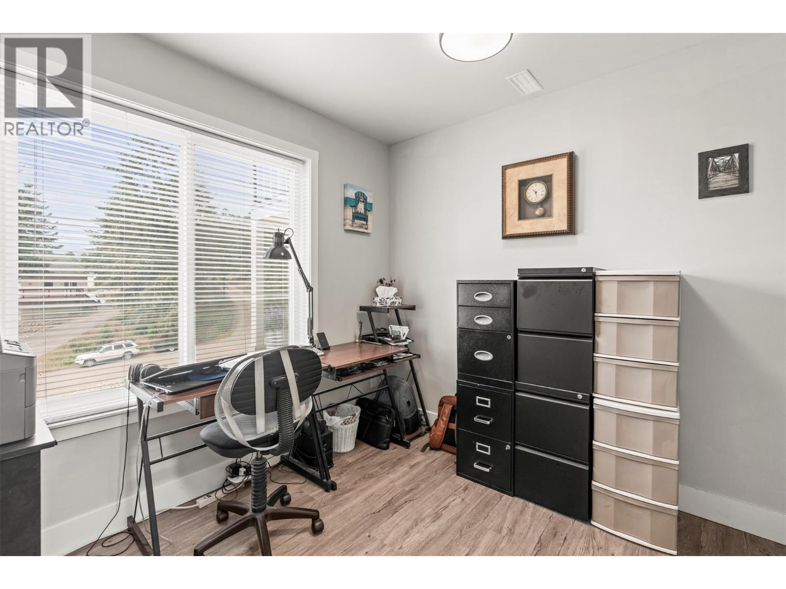 36 Spruce Drive - Image 50