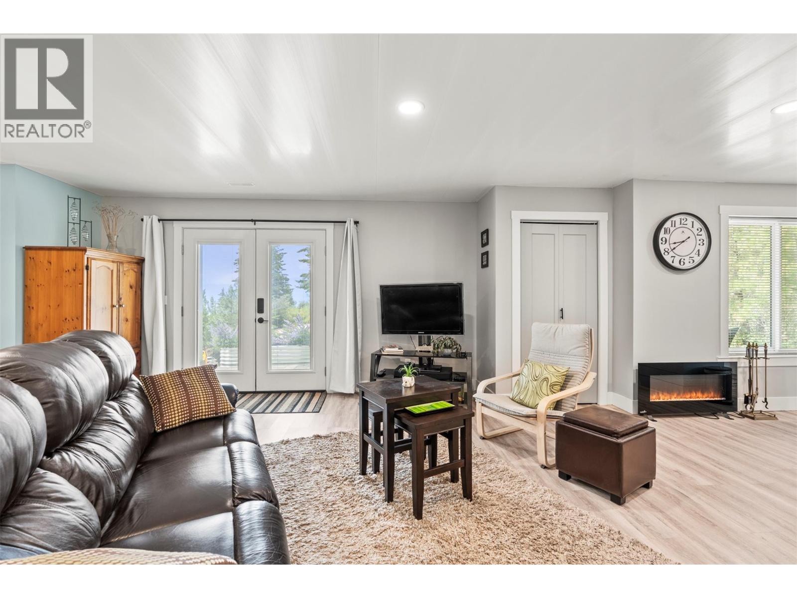 36 Spruce Drive - Image 53