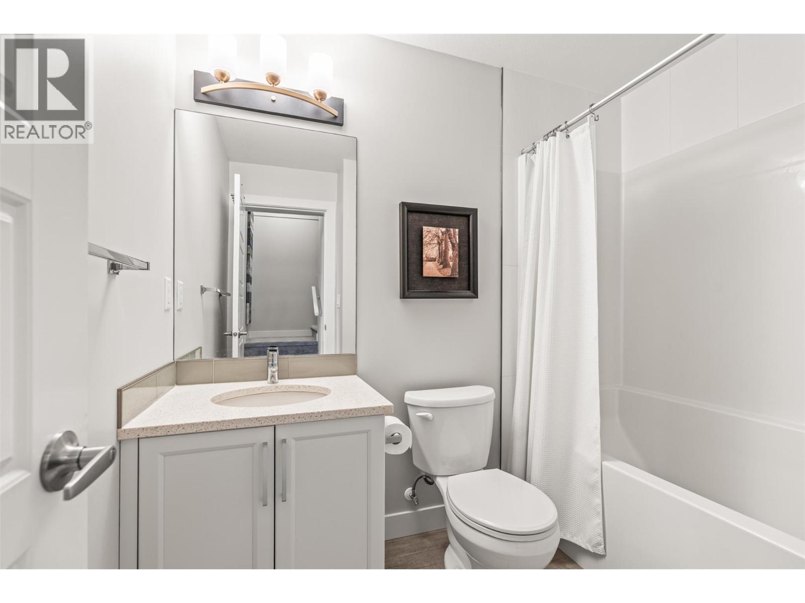 #5 4600 Okanagan Avenue - 34
