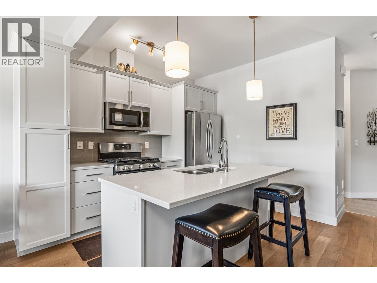 #5 4600 Okanagan Avenue - 6