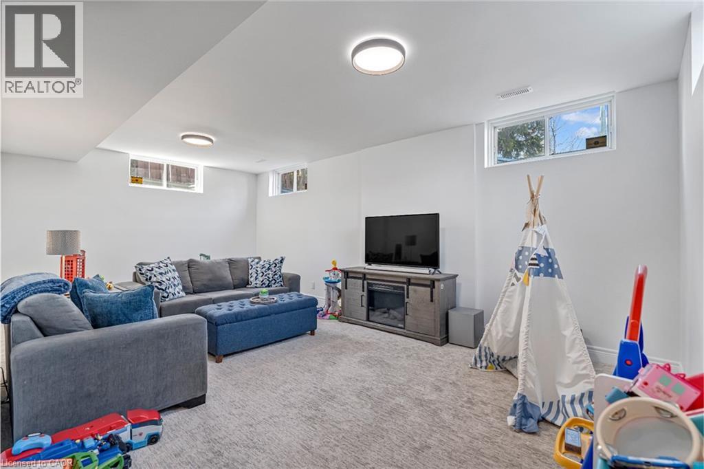 168 CARLTON Street - 27