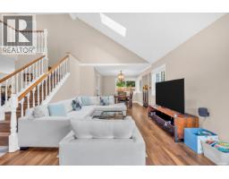 1318 Mclellan Drive, Coquitlam, BC V3E2K3 Photo 7