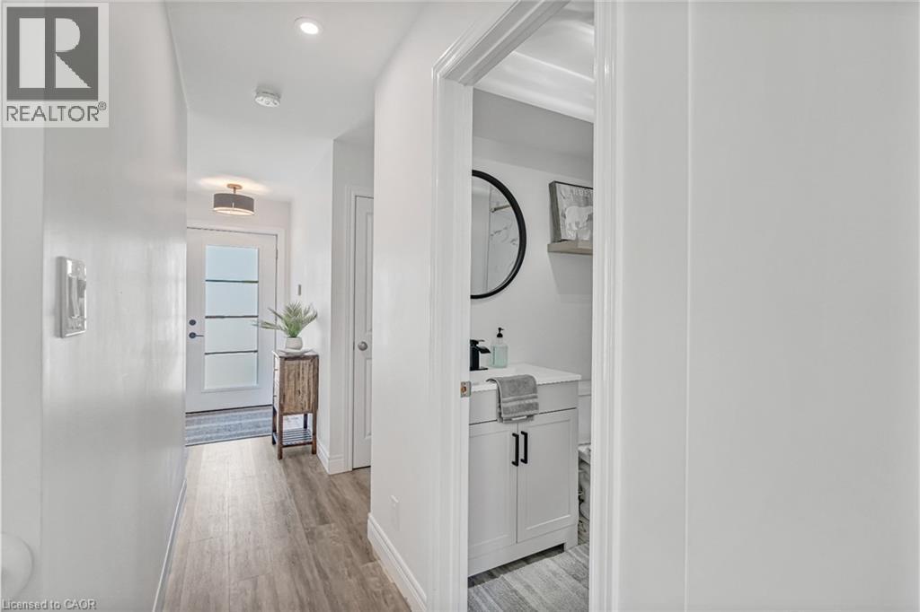 168 CARLTON Street - 5