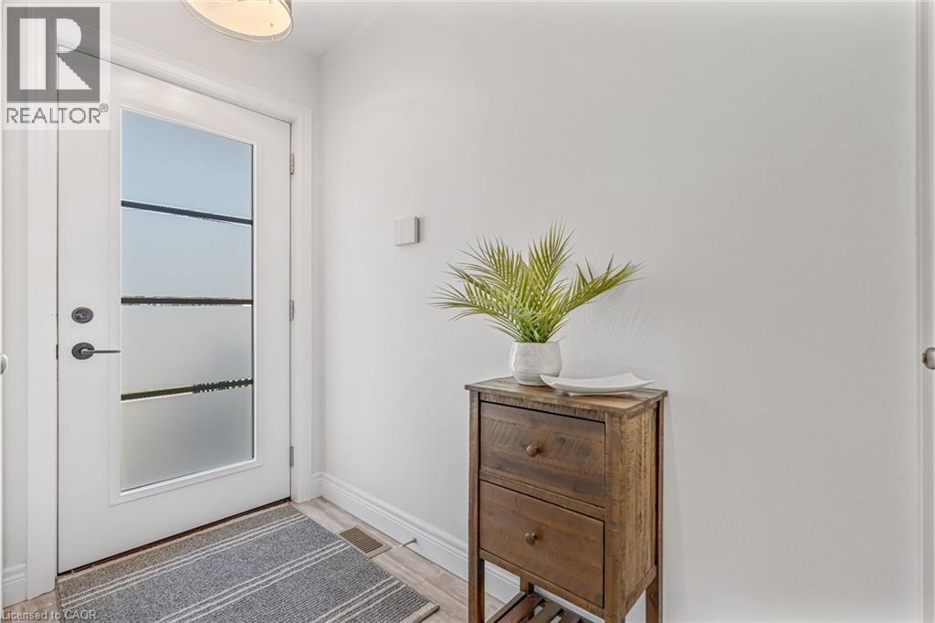 168 CARLTON Street - 4