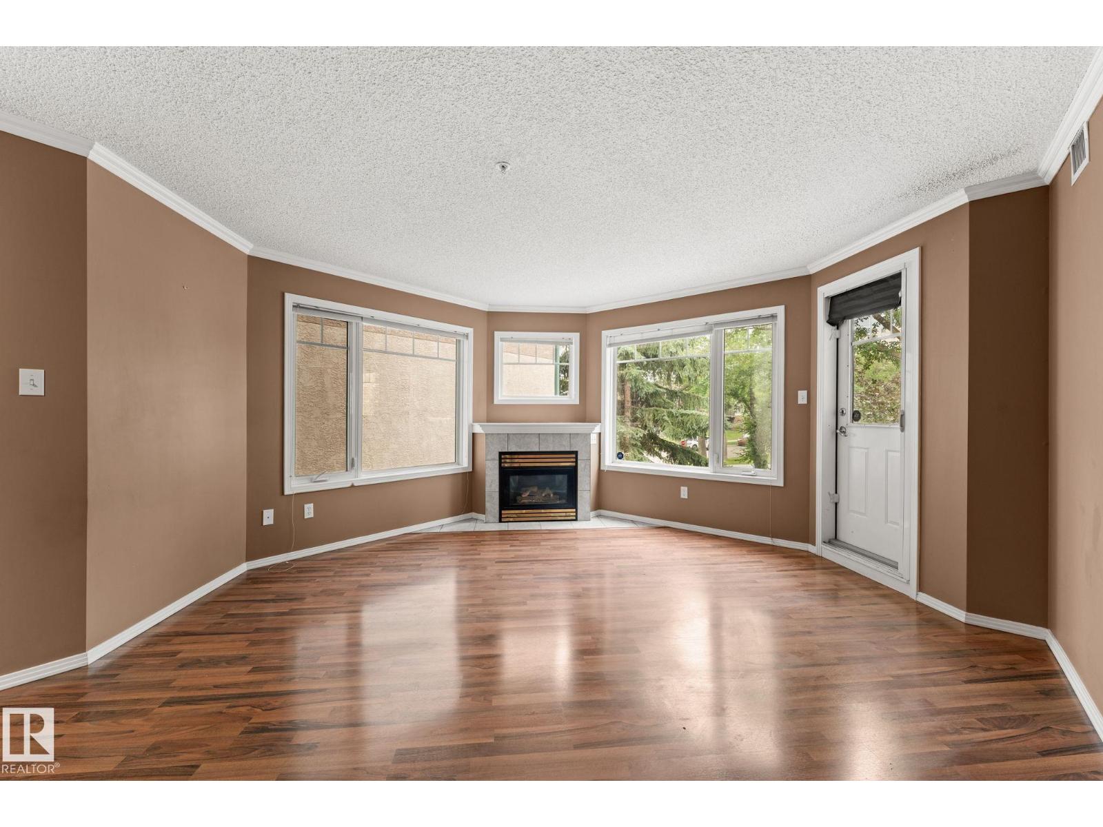 #203 8909 100 ST NW - 16