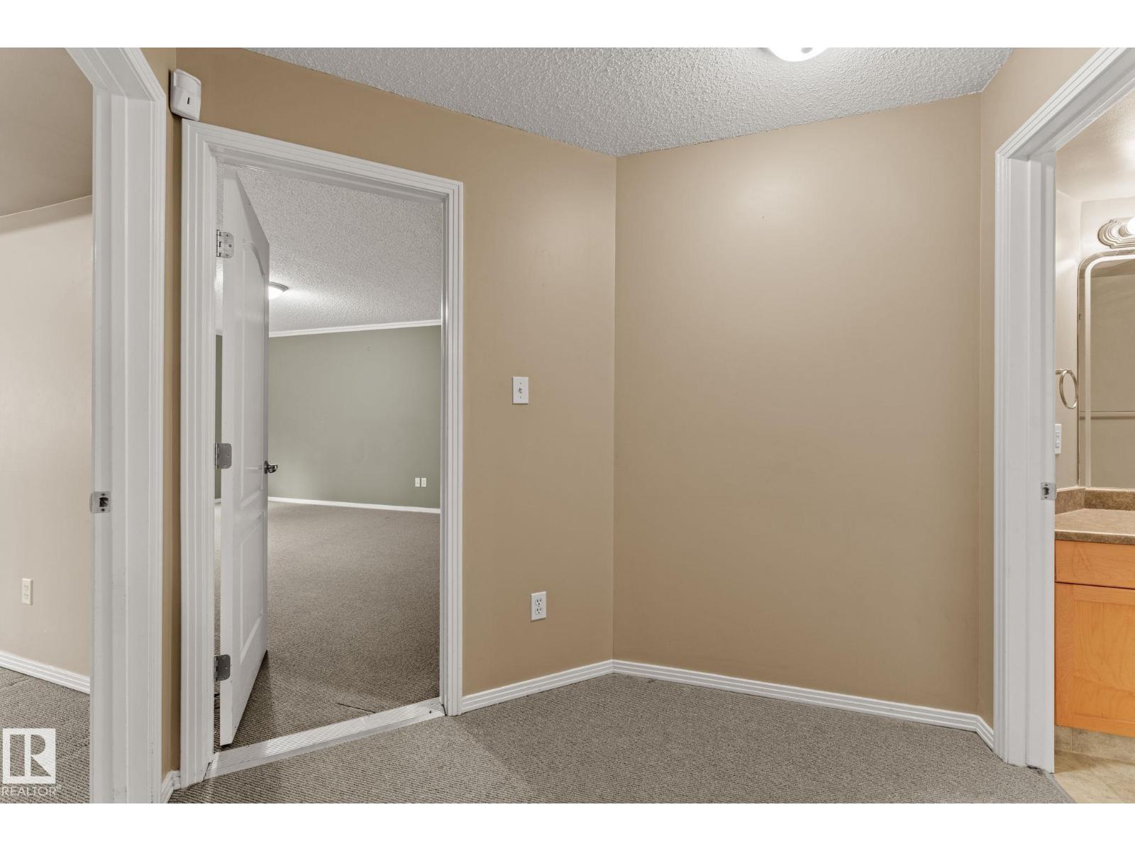 #203 8909 100 ST NW - 20