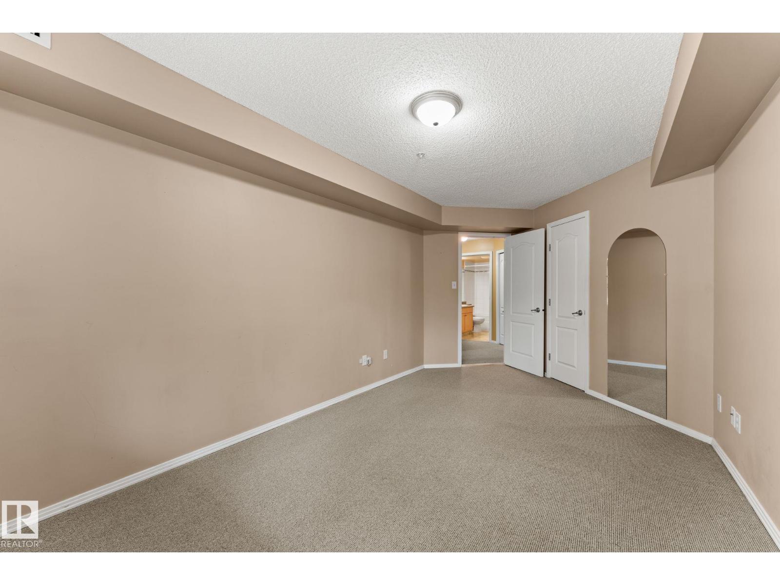 #203 8909 100 ST NW - Image 23