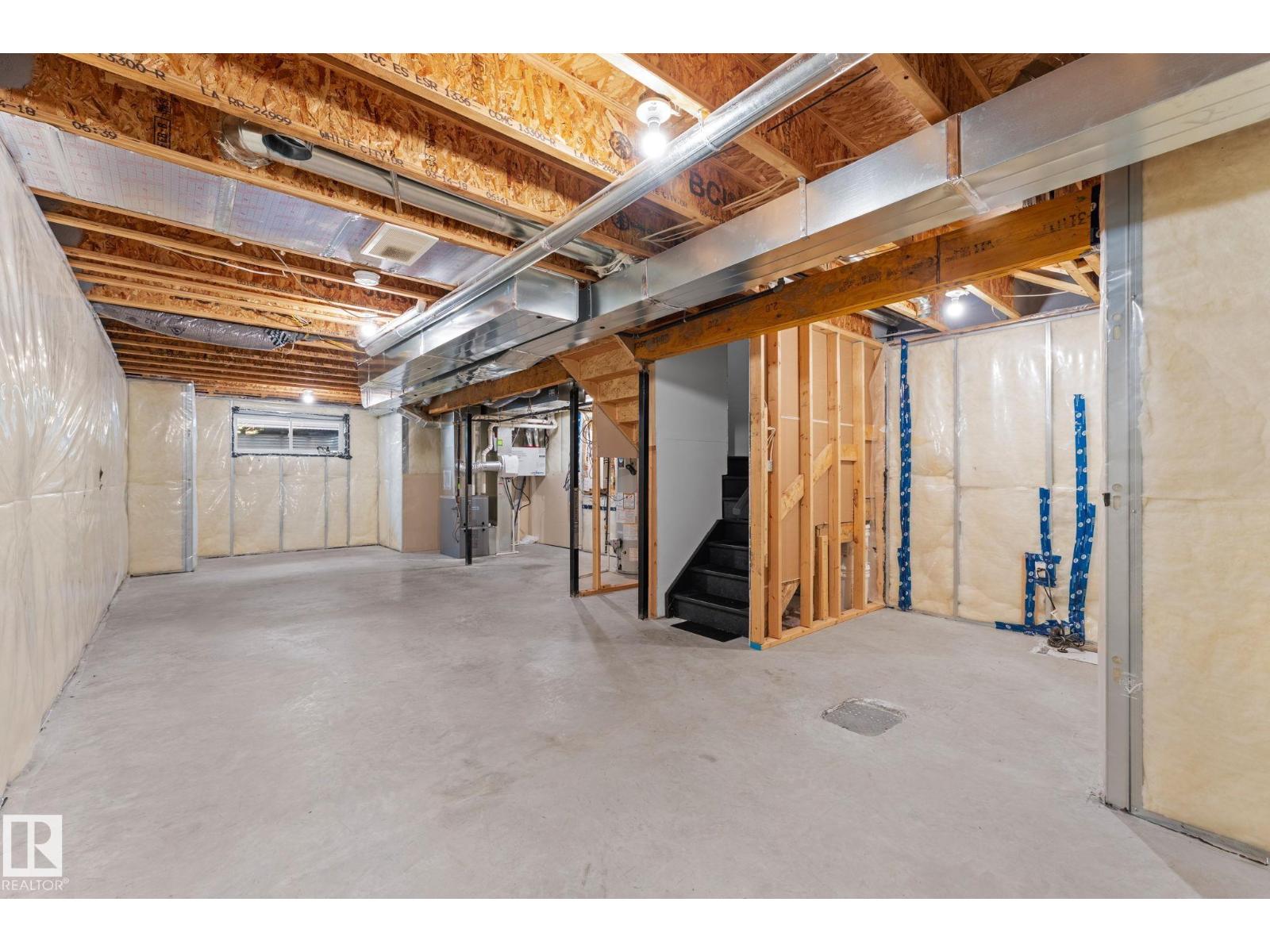 17159 49 ST NW - 32