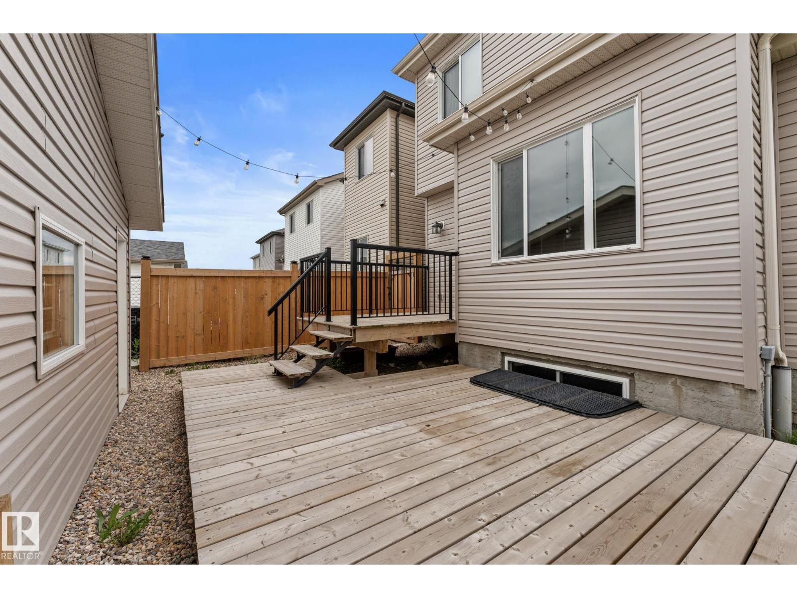 17159 49 ST NW - 33