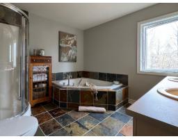 131 Rue Radmore, Gatineau, QC J8R3T7 Photo 30