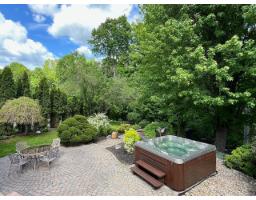 131 Rue Radmore, Gatineau, QC J8R3T7 Photo 40