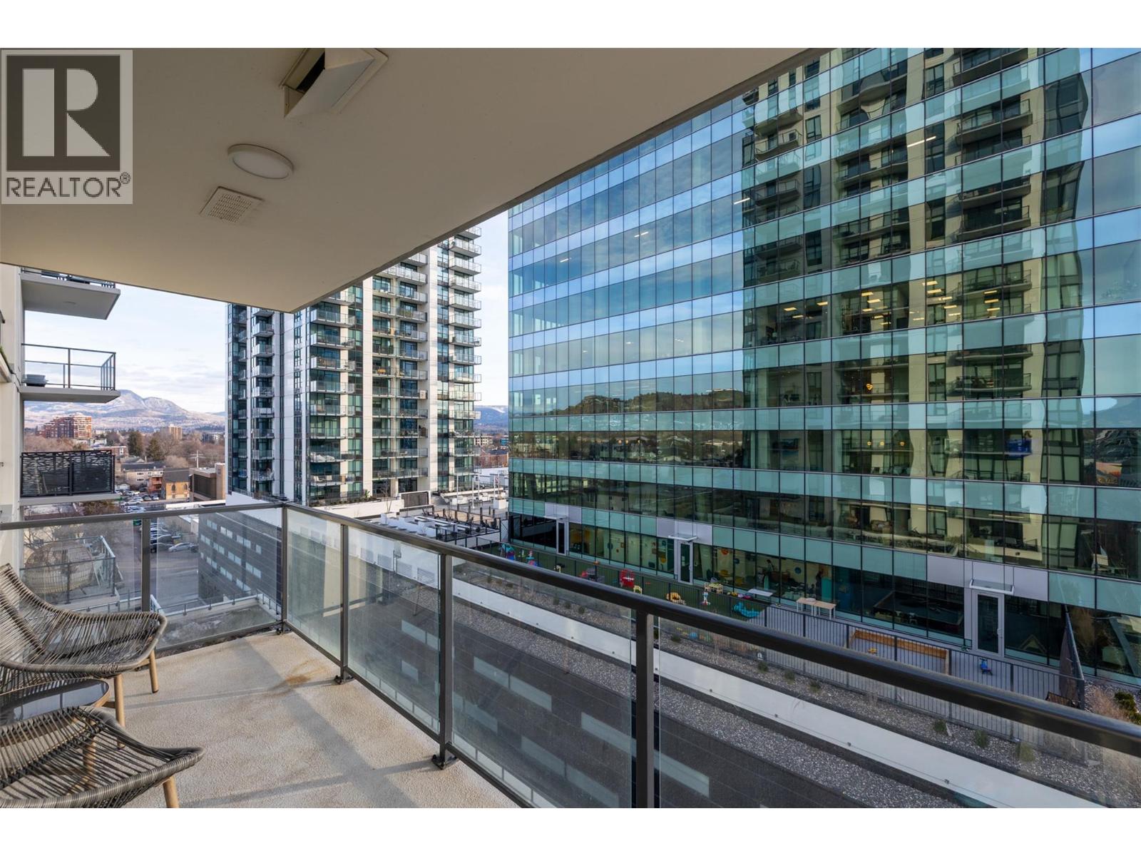 #905 1471 St Paul Street - 27