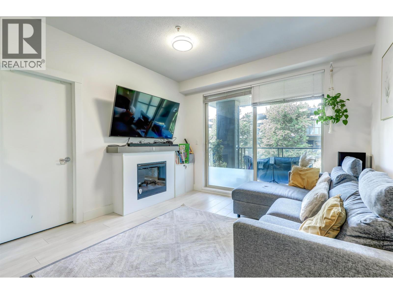 304 7478 BYRNEPARK WALK
