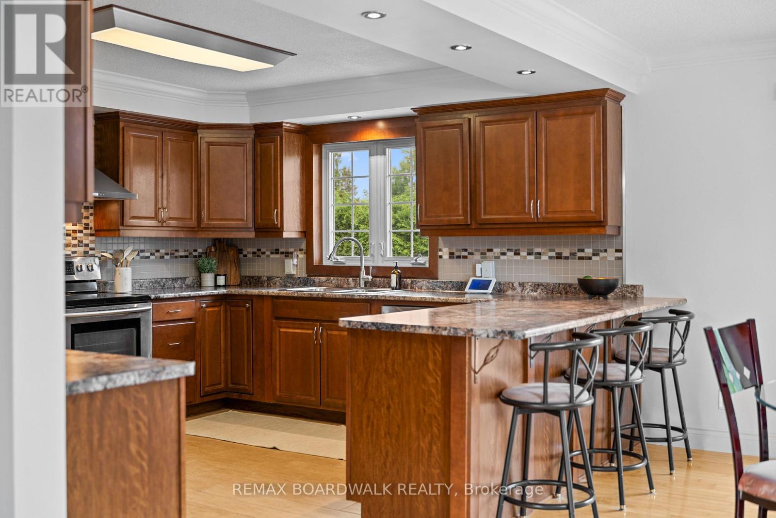 955 LACROIX ROAD - Image 19
