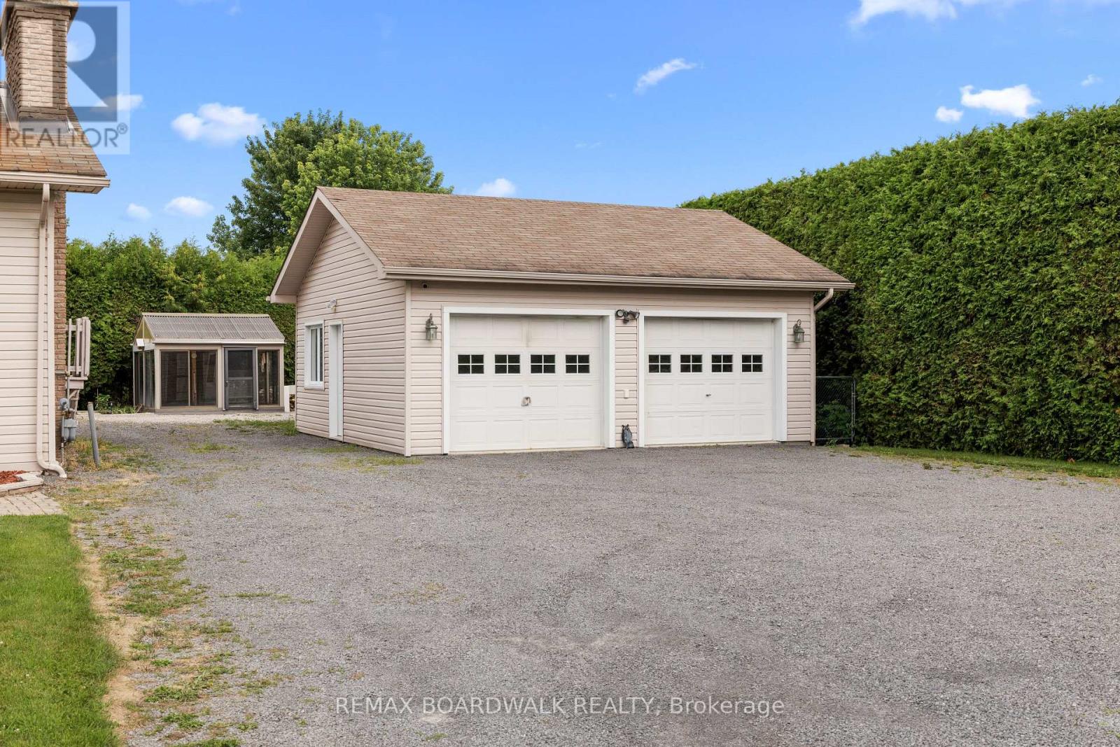 955 LACROIX ROAD - Image 40